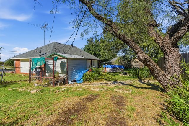 405 Mustang Trail, Granbury, TX 76049