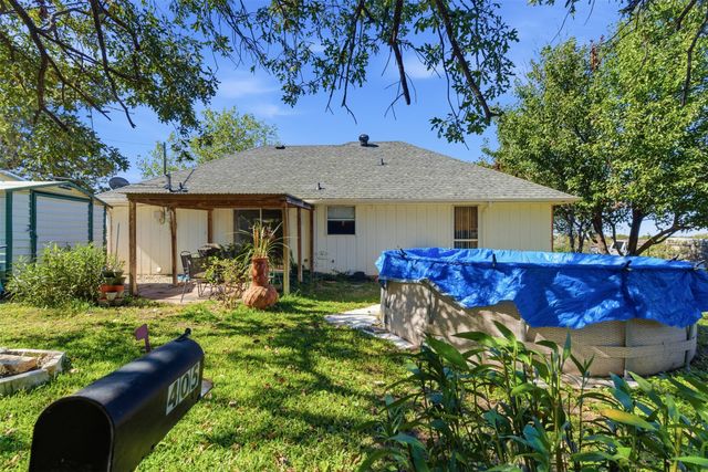 405 Mustang Trail, Granbury, TX 76049