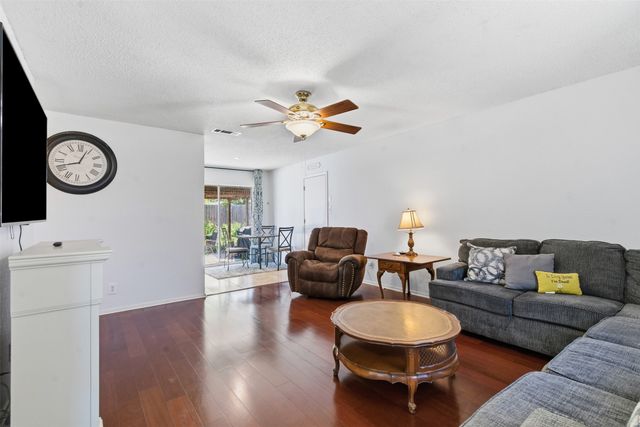 405 Mustang Trail, Granbury, TX 76049