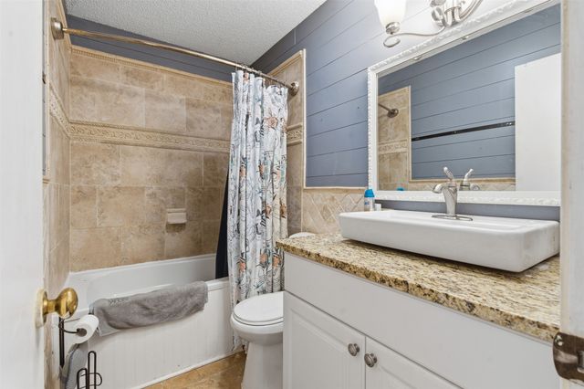 405 Mustang Trail, Granbury, TX 76049