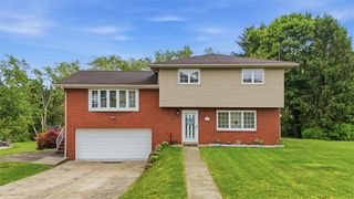 91 Bellview Cir, Robinson Twp, PA 15136