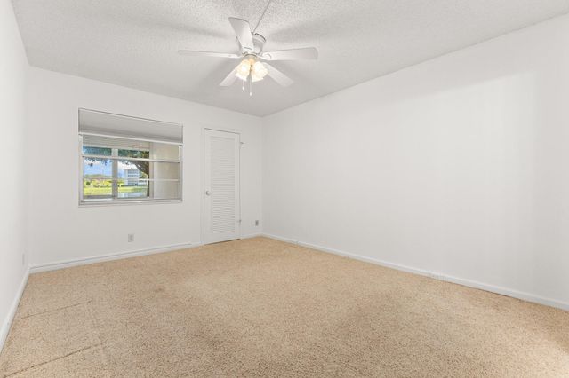 1047 Lincoln C, Boca Raton, FL 33434