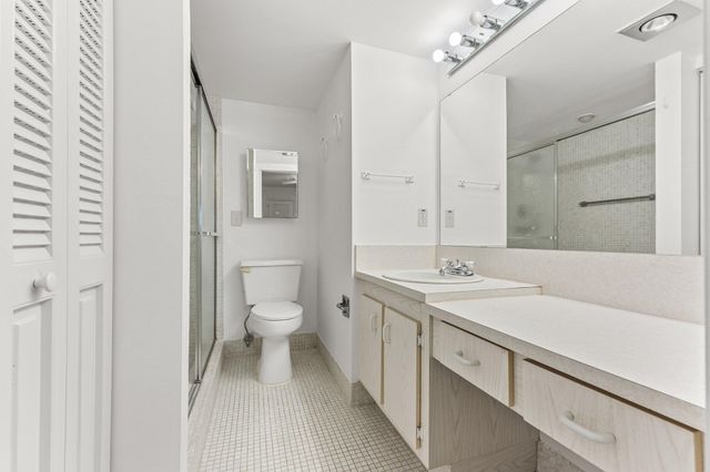 1047 Lincoln C, Boca Raton, FL 33434