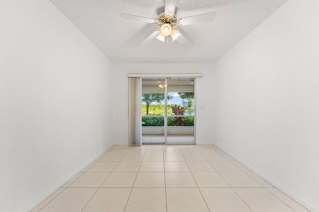 1047 Lincoln C, Boca Raton, FL 33434