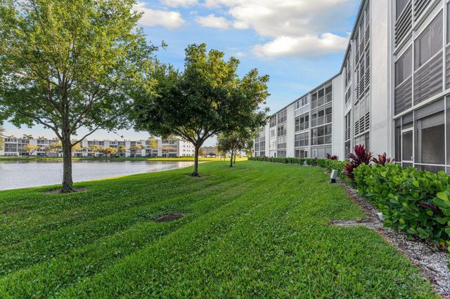 1047 Lincoln C, Boca Raton, FL 33434