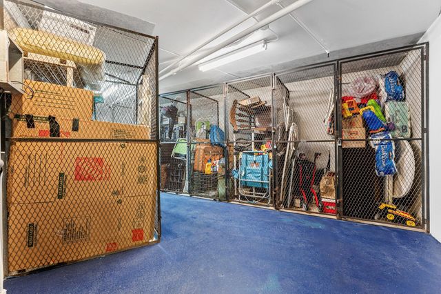 1047 Lincoln C, Boca Raton, FL 33434