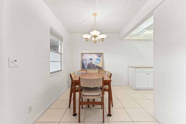 1047 Lincoln C, Boca Raton, FL 33434