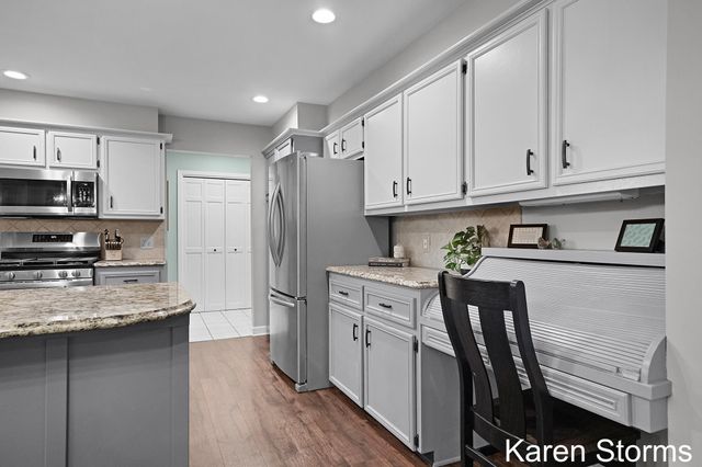 7033 Youngstown Avenue, Georgetown Twp, MI 49426