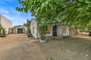 45 Lozier Lane, Medford, OR 97501