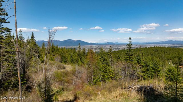 11817 W Garrett Ct, Post Falls, ID 83854