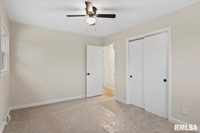 31 GLENWOOD Lane, Chatham, IL 62629