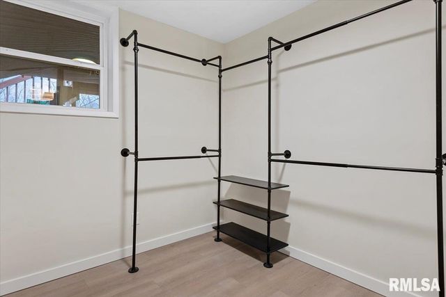 31 GLENWOOD Lane, Chatham, IL 62629