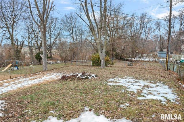 31 GLENWOOD Lane, Chatham, IL 62629