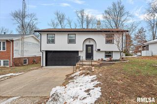 31 GLENWOOD Lane, Chatham, IL 62629