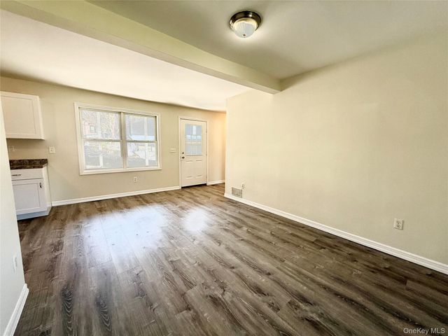 176 Myrtle Avenue A, Mahopac, NY 10512