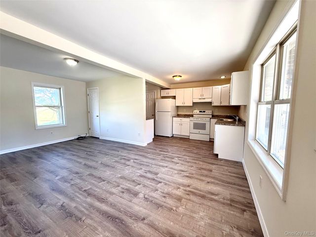 176 Myrtle Avenue A, Mahopac, NY 10512