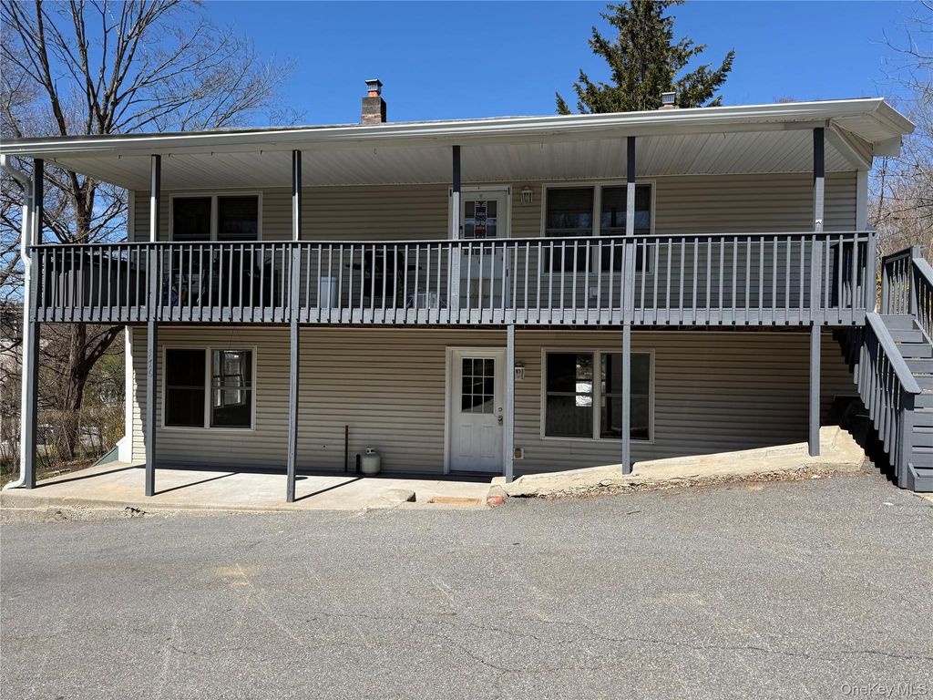 176 Myrtle Avenue A, Mahopac, NY 10512