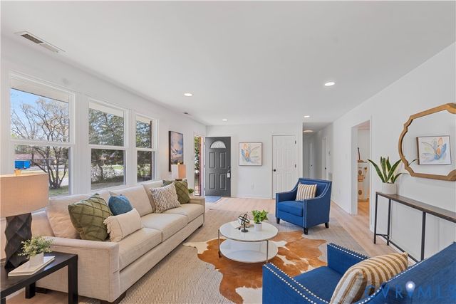 13004 Mercer Ct, Chester, VA 23836