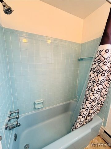 18 Barone Circle, Cheektowaga, NY 14225