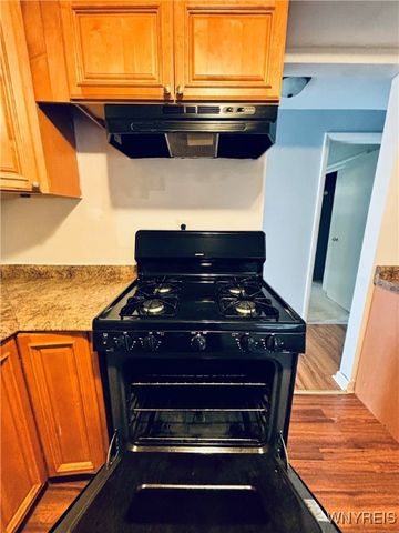 18 Barone Circle, Cheektowaga, NY 14225