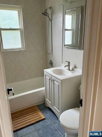 349 Bloomfield Avenue 25, Verona, NJ 07044