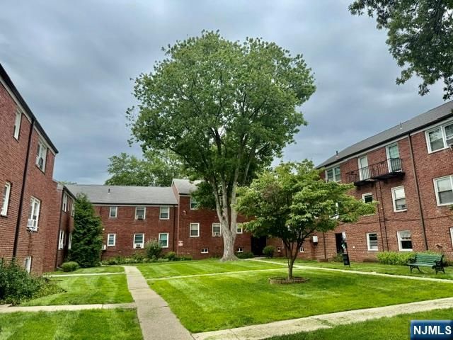 349 Bloomfield Avenue 25, Verona, NJ 07044