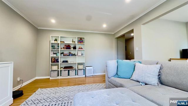 349 Bloomfield Avenue 25, Verona, NJ 07044