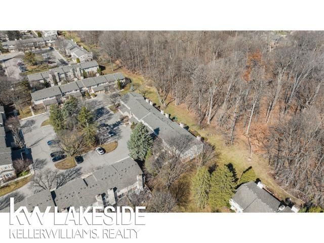 1568 Brentwood Drive, Troy, MI 48098