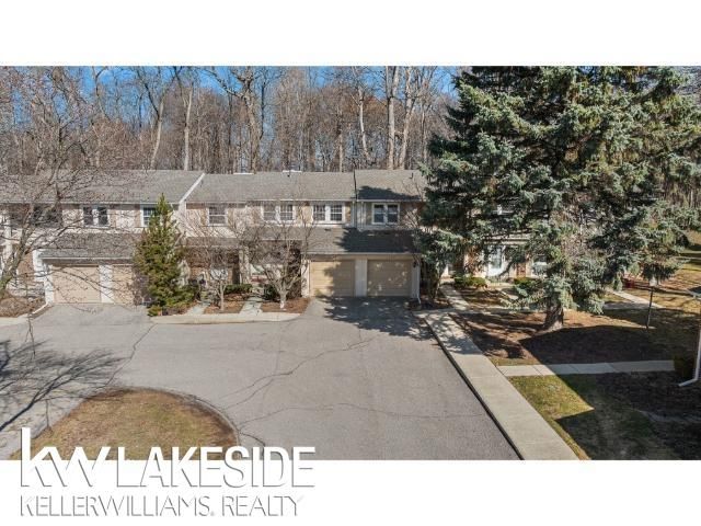 1568 Brentwood Drive, Troy, MI 48098