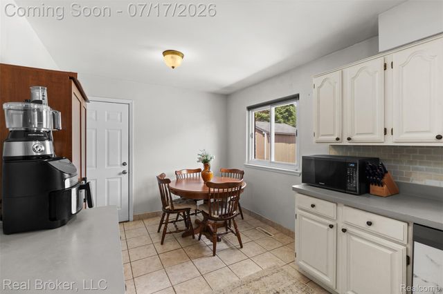 14726 Ellen Drive, Livonia, MI 48154