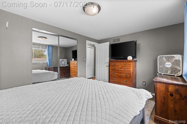 14726 Ellen Drive, Livonia, MI 48154