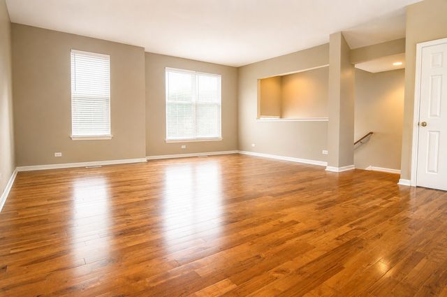 3383 Kentshire Circle, Aurora, IL 60504