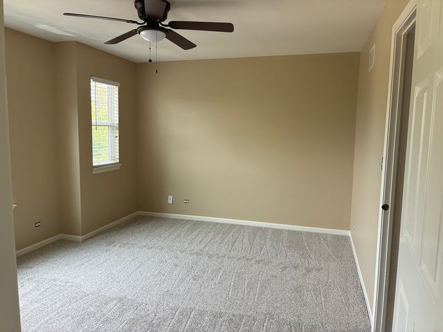 3383 Kentshire Circle, Aurora, IL 60504