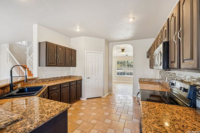 301 County Road 6862, Natalia, TX 78059