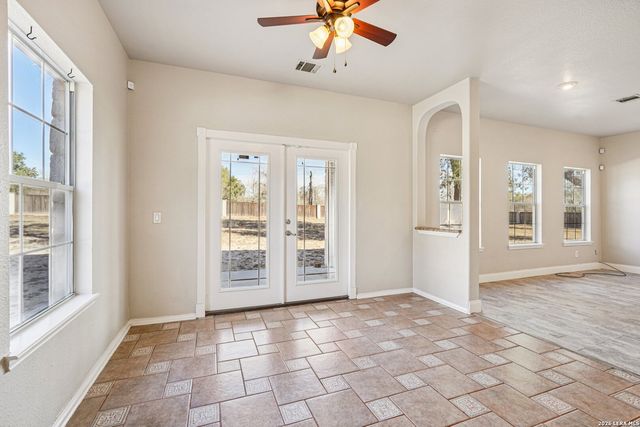 301 County Road 6862, Natalia, TX 78059