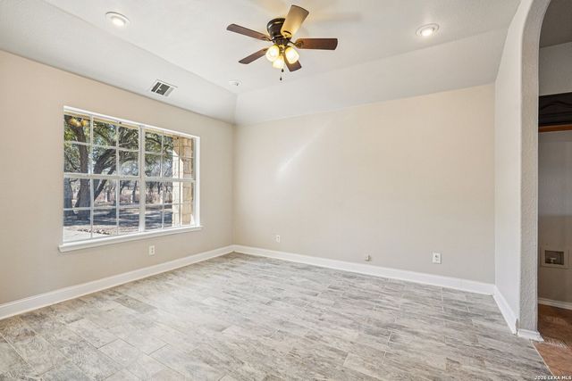 301 County Road 6862, Natalia, TX 78059