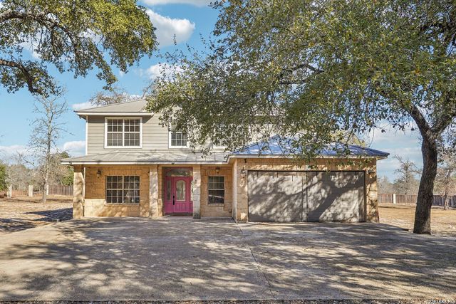 301 County Road 6862, Natalia, TX 78059