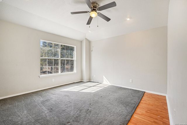 301 County Road 6862, Natalia, TX 78059