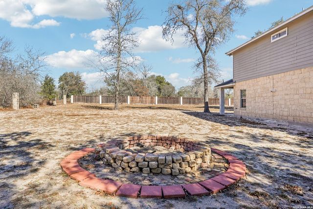 301 County Road 6862, Natalia, TX 78059