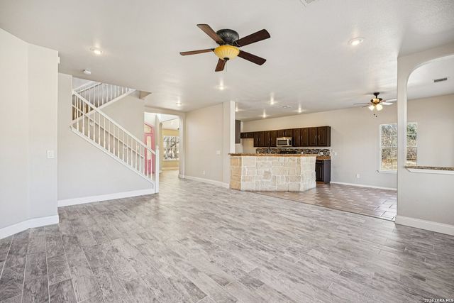 301 County Road 6862, Natalia, TX 78059