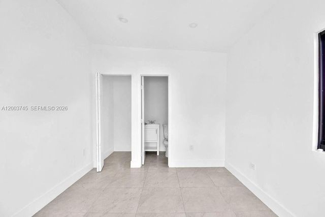 1102 NW 103rd St 1, Miami, FL 33150