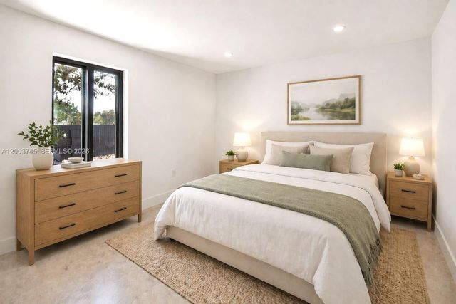 1102 NW 103rd St 1, Miami, FL 33150