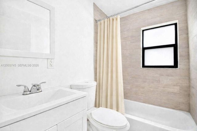 1102 NW 103rd St 1, Miami, FL 33150