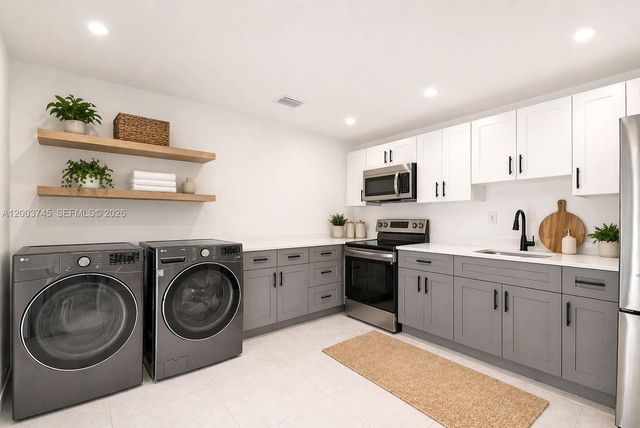 1102 NW 103rd St 1, Miami, FL 33150