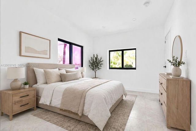 1102 NW 103rd St 1, Miami, FL 33150