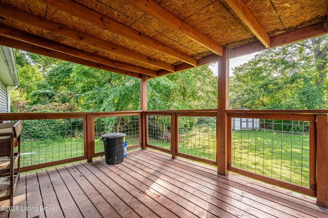 6811 Memory Ln, Louisville, KY 40258