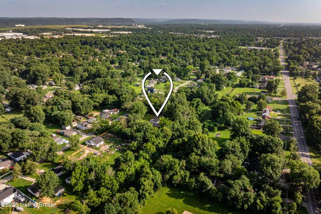 6811 Memory Ln, Louisville, KY 40258