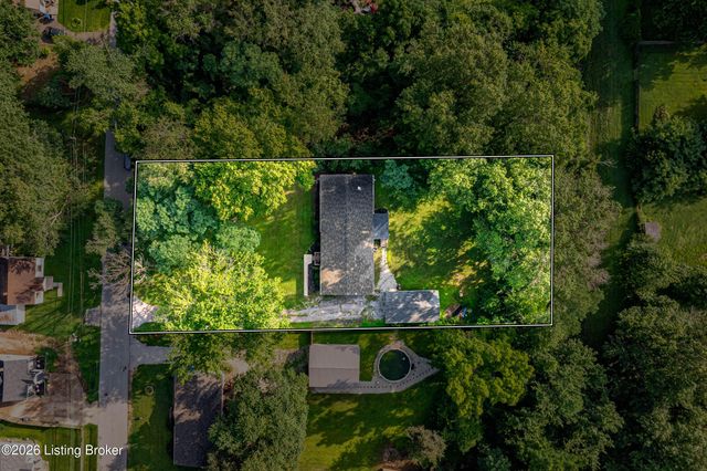 6811 Memory Ln, Louisville, KY 40258