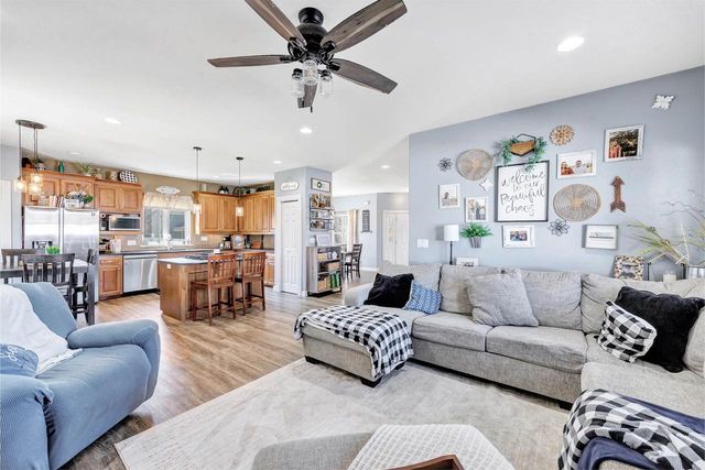1566 BELLE PLANE CIRCLE, Green Bay, WI 54313