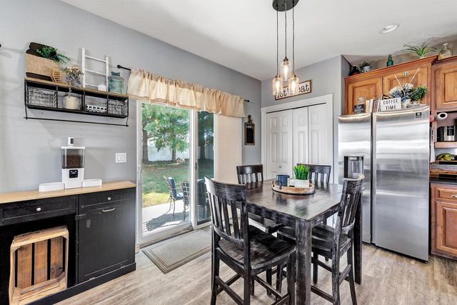 1566 BELLE PLANE CIRCLE, Green Bay, WI 54313